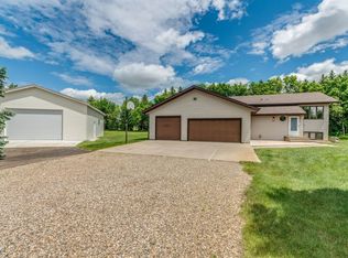 4615 Hillsboro Dr, Bismarck, ND 58503