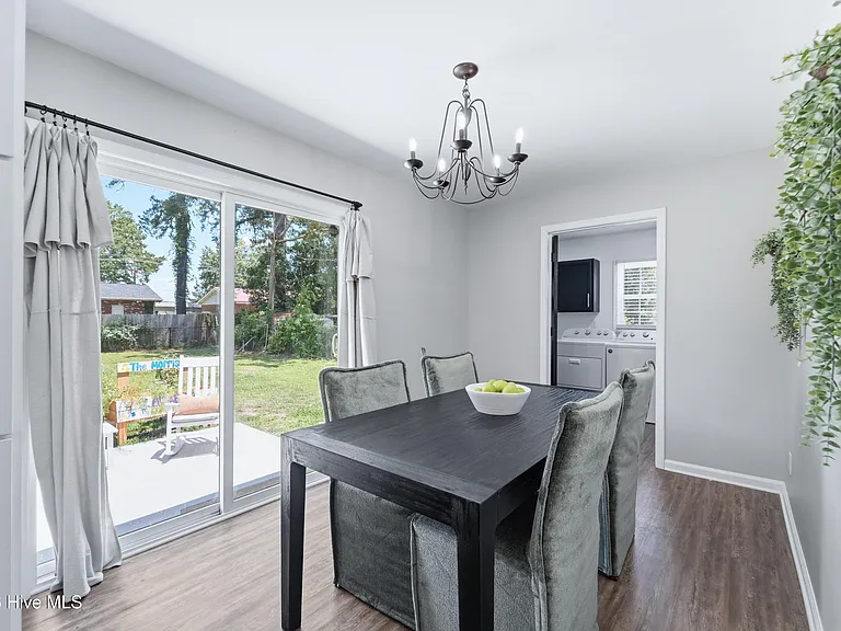 110 Estate Dr — Photo 9