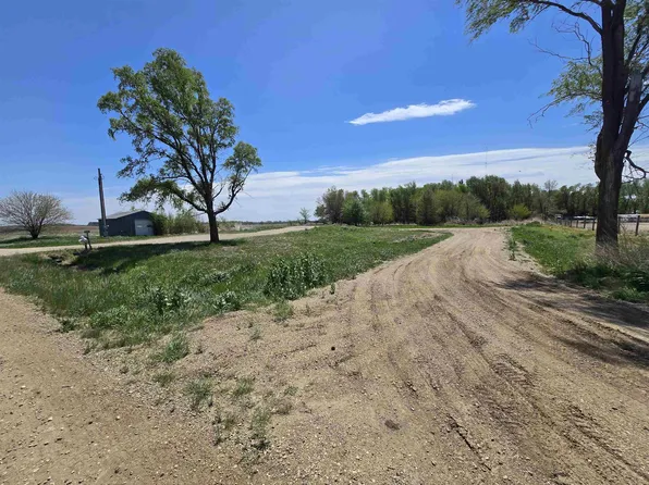 44407 308th St, Mission Hill, SD 57046