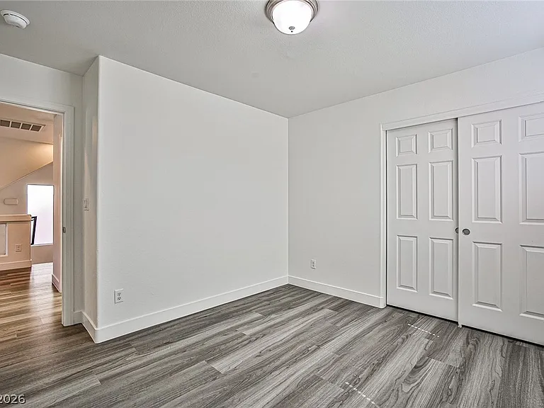 6744 Philharmonic Ave — Photo 9