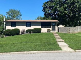 5900 N Michigan Pl, Kansas City, MO 64118