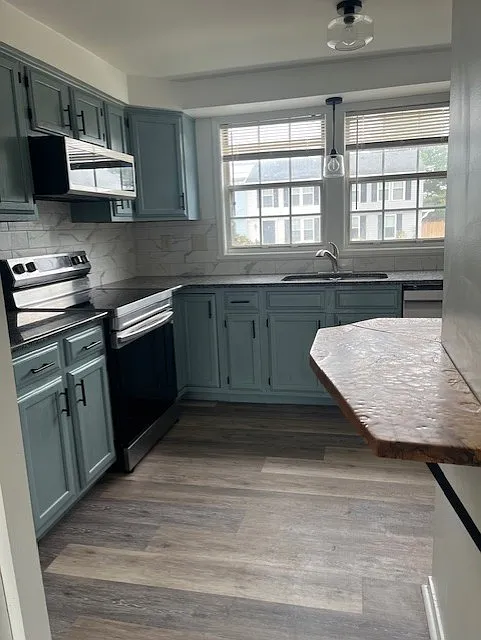 3 bed, 1560 sqft, $1,800 — Photo 2