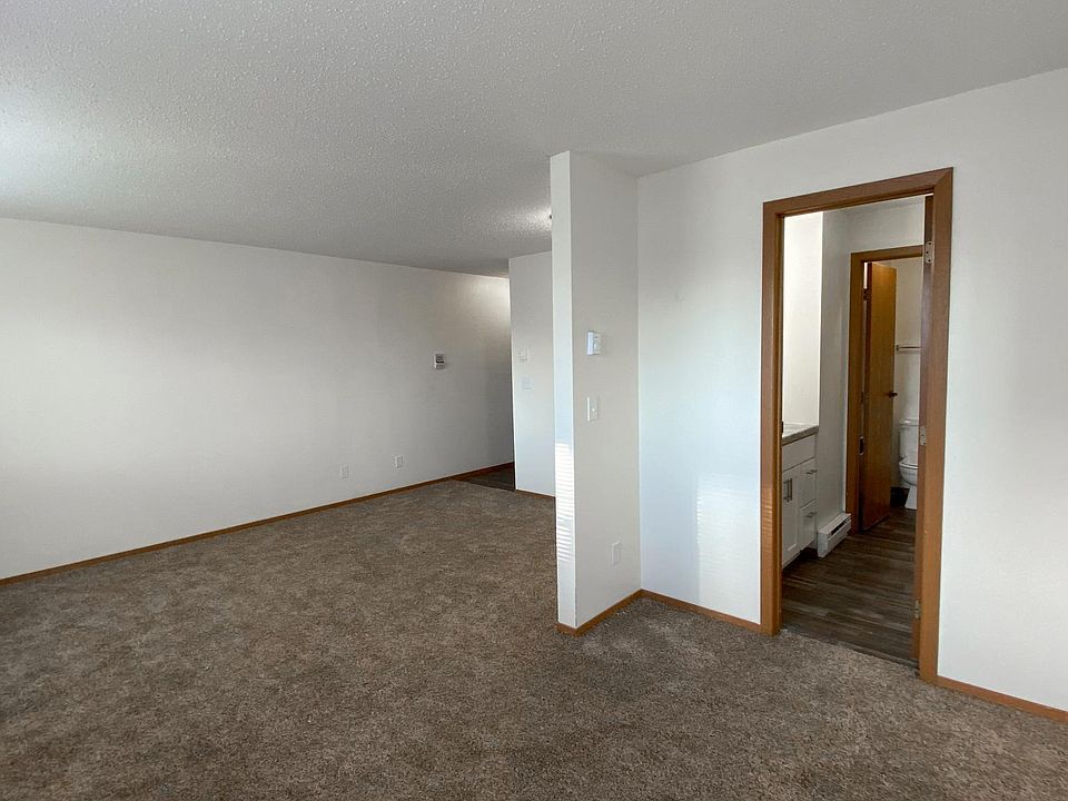 Erickson Apartments 510 7th St N Fargo ND Zillow