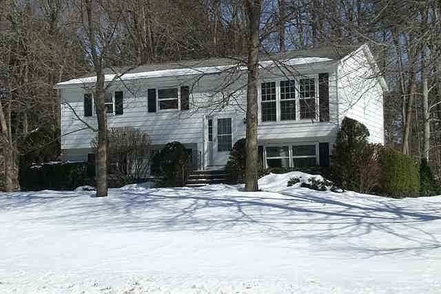 1st image of 21 Grissom Dr