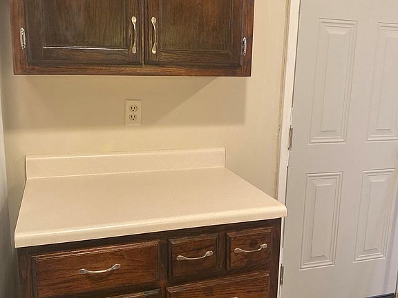 4th image of 6851 Maury Dr
