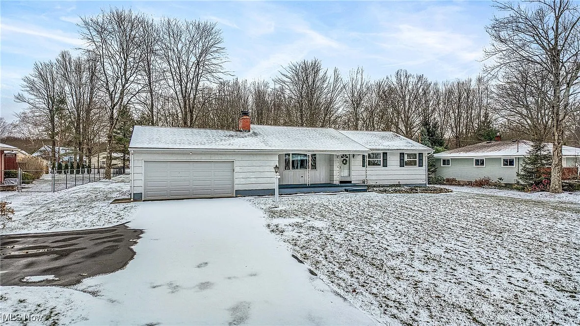 10090 King Graves Rd NE photo 1