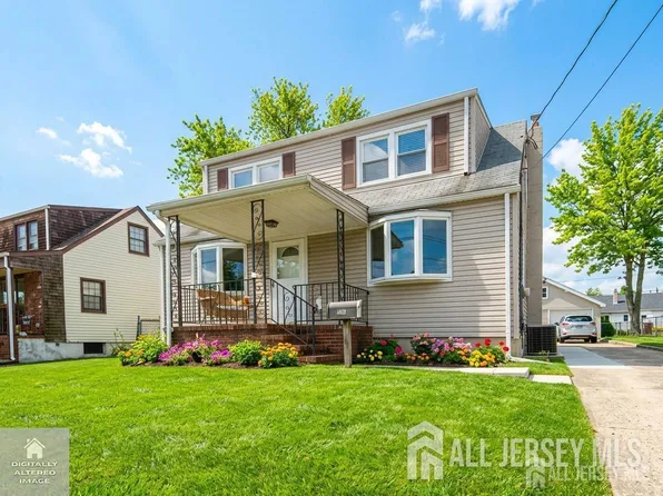 23 3rd St, Sayreville, NJ 08872