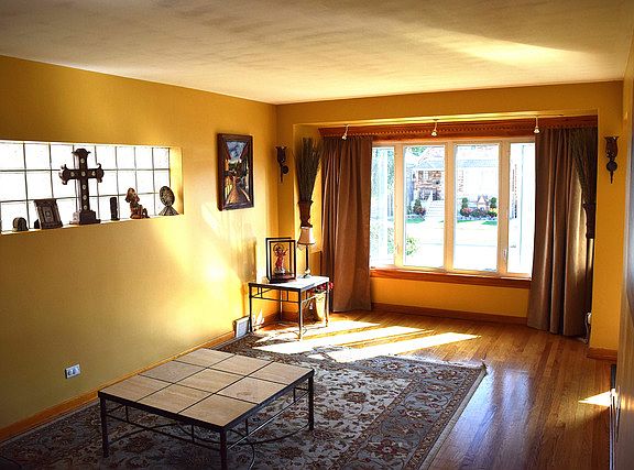 4th image of 5526 S Melvina Ave