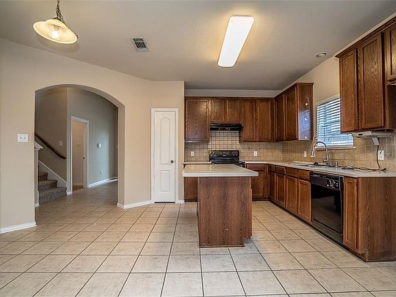 5th image of 14720 Eaglemont Dr