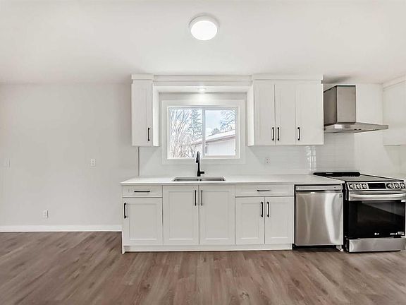 5th image of 5173 N Whitestone Rd NE