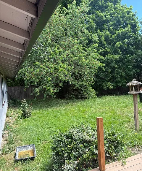 878 NE Thomas Ct — Photo 19