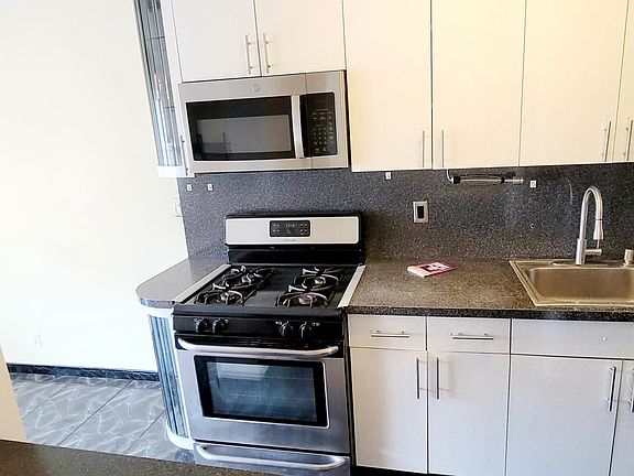 4th image of 2925 W 5th St Floor 13