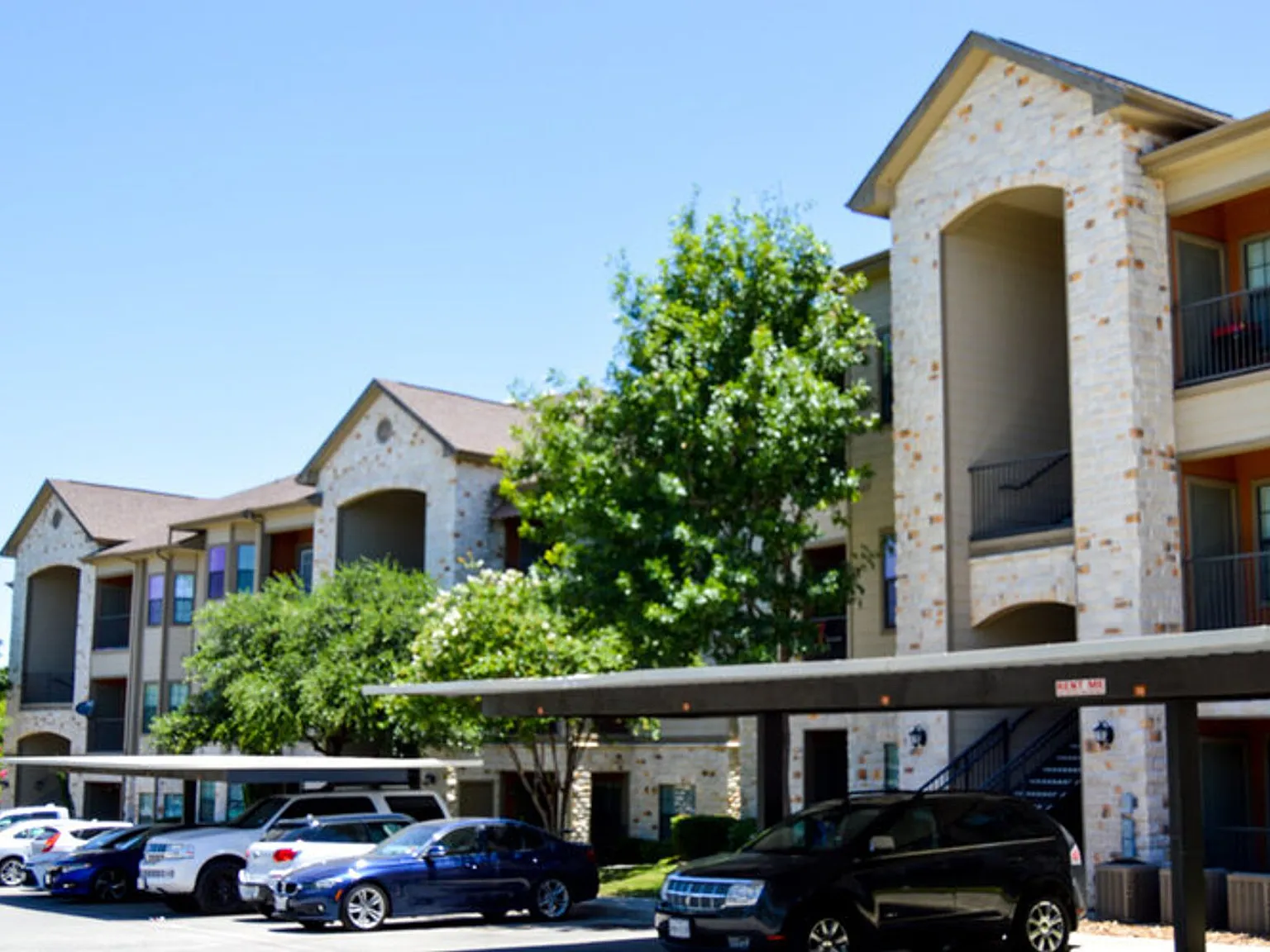 Carmel Canyon Apartments — Photo 4
