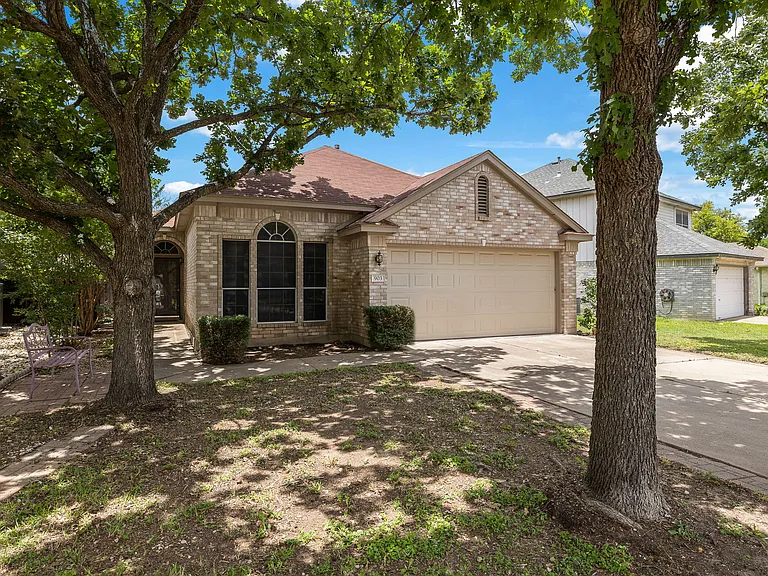 903 Luke Ln — Photo 36