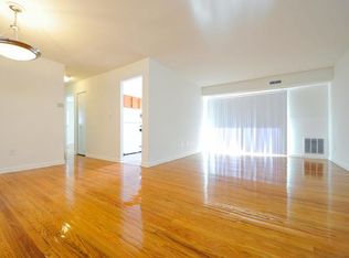 25 Montrose Manor Ct APT E, Catonsville, MD 21228