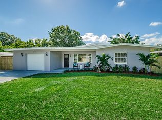 605 Mehlenbacher Rd, Belleair Bluffs, FL 33770