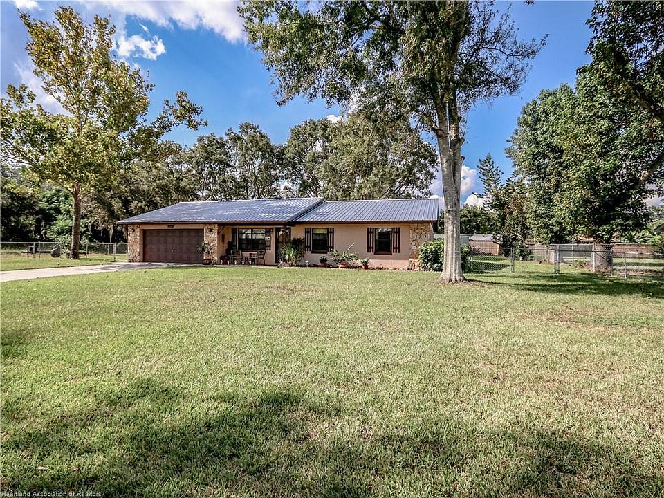 1st image of 4724 Sago Palm Dr