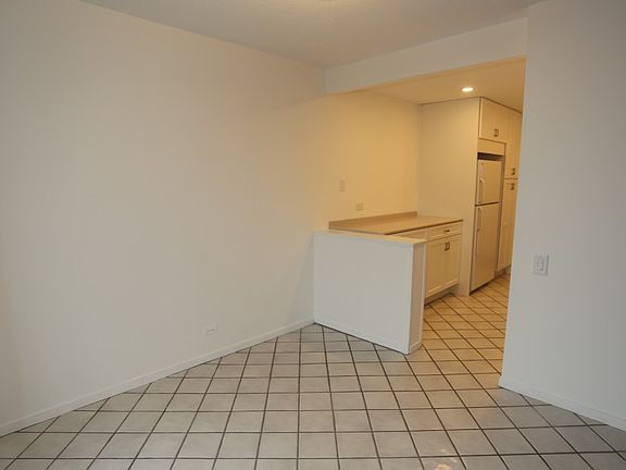 3rd image of 4170 N Marine Dr APT 17H