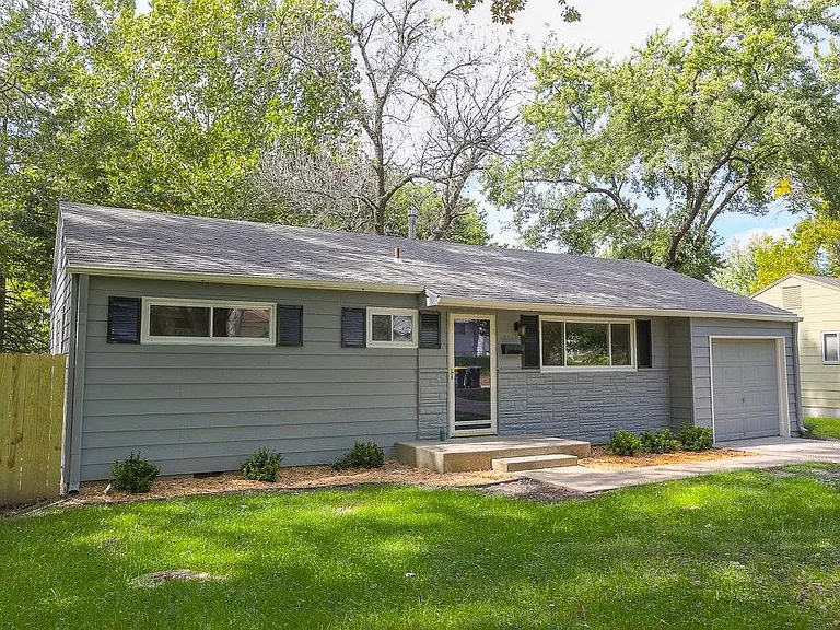 7840 Birch St — Photo 4