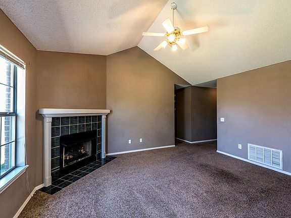 4th image of 1159 S Camellia Ln