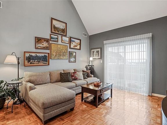 4th image of 3 Cross St Penthouse 406