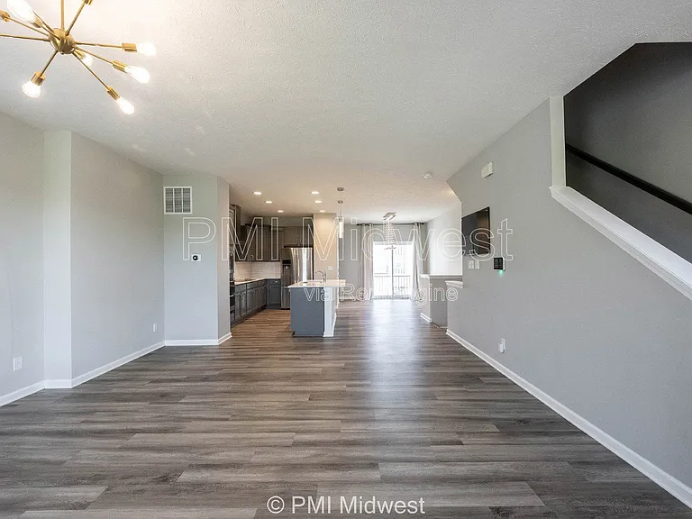 2952 W New York St — Photo 12