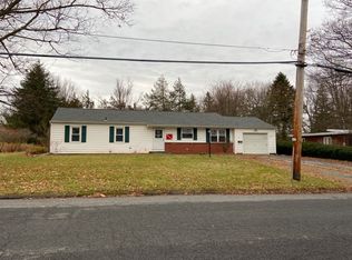 111 3rd St, Canastota, NY 13032