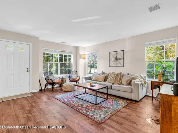 36 Stirrup Court, Tinton Falls, NJ 07753