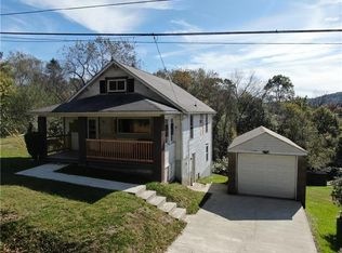 710 Old State Rd, Apollo, PA 15613