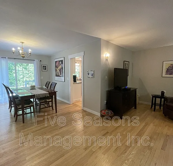 70 Pleasant Ave — Photo 21