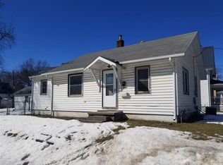 825 Burton Ave, Waterloo, IA 50703