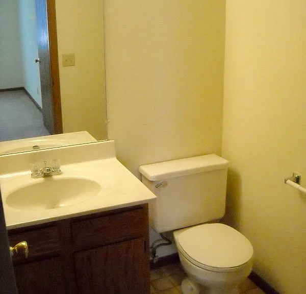 935 Gordon Smith Blvd — Photo 5
