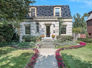 3023 Hartzell St, Evanston, IL 60201