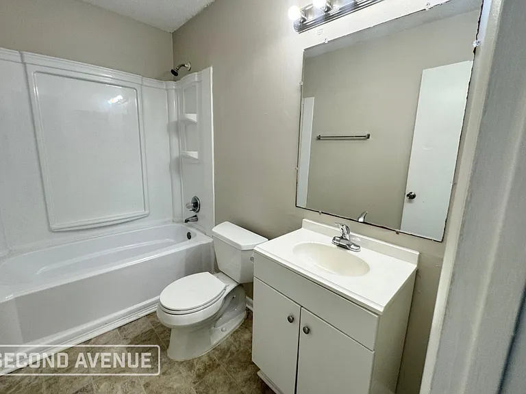 321 Nugget Ct — Photo 12