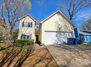 5416 River Falls Dr, Charlotte, NC 28215
