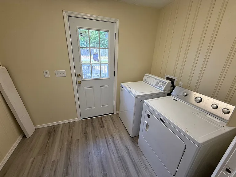 5011 Highcrest Dr — Photo 15