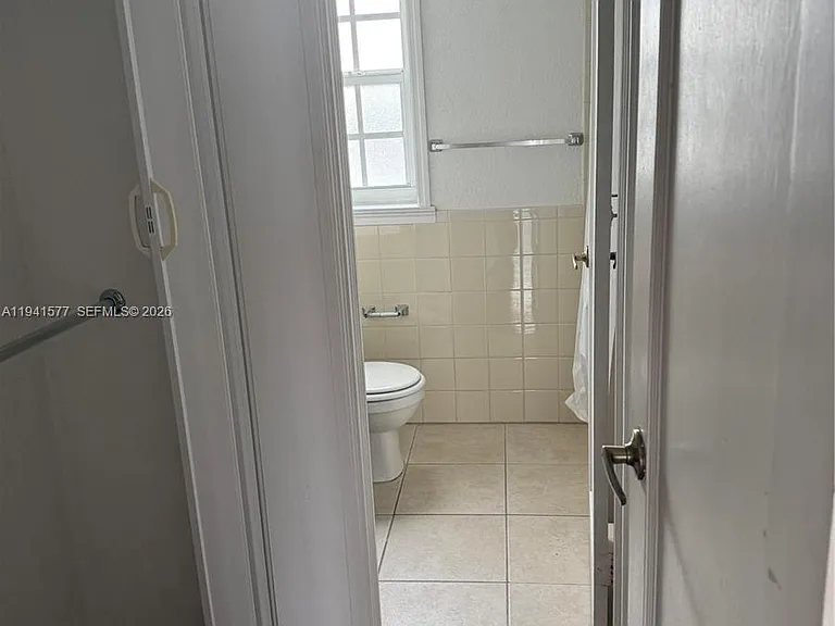 7611 Harding Ave #7 — Photo 8