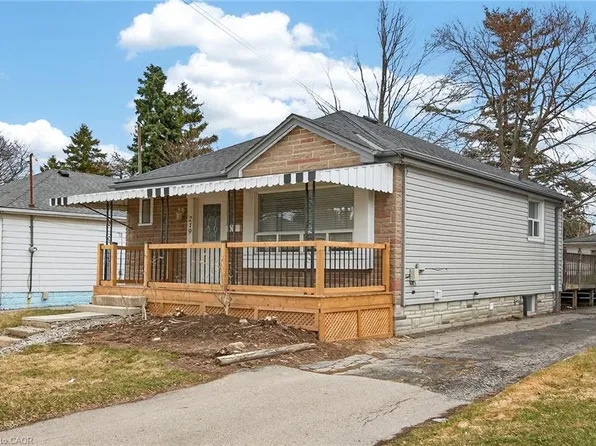 219 E 21st St, Hamilton, ON L8V 2T6