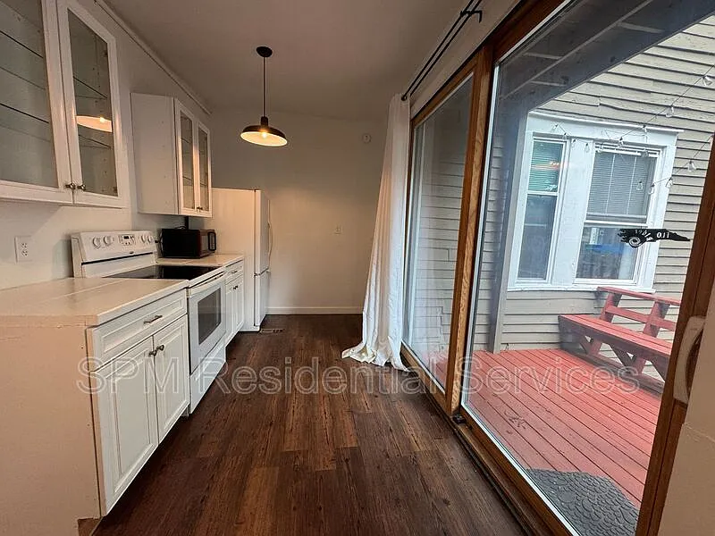 1 bed, 1.0 bath, 500 sqft, $1,125 — Photo 3