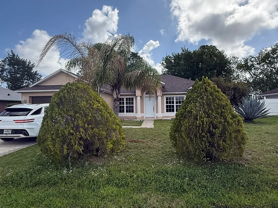 17 Rockne Ln