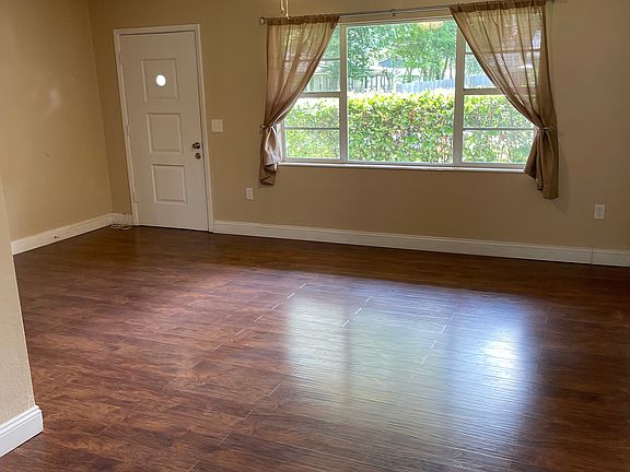 3rd image of 2218 NE 18th Ave