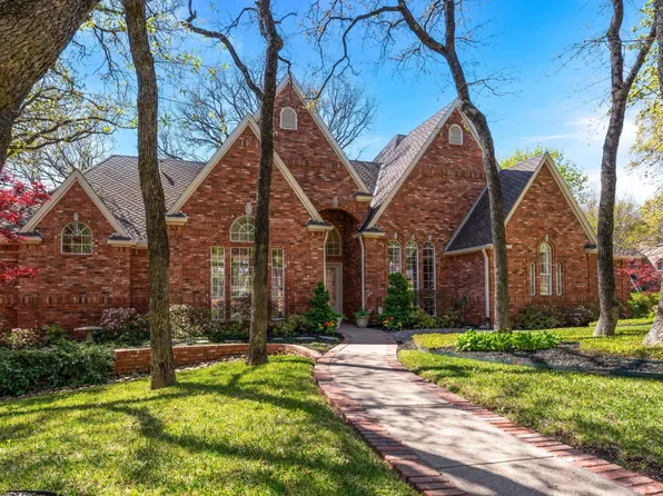 303 W Charlottesville Ave, Colleyville, TX 76034