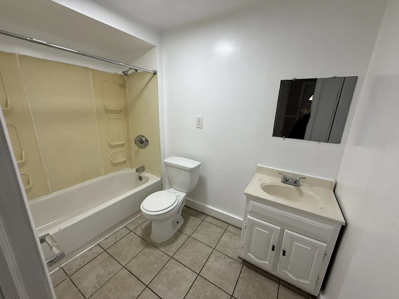 220 Burr Oak St — Photo 2