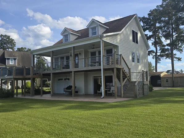 127 Dickinson Rd, Chocowinity, NC 27817