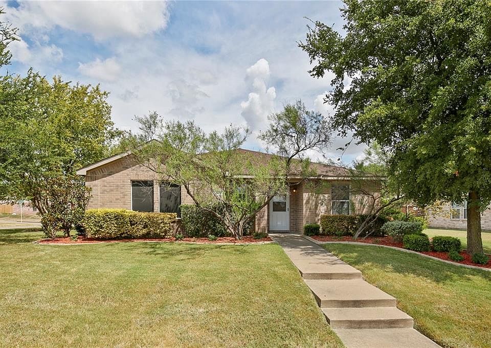 1st image of 601 Candellia Dr