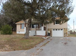 523 Davis Chapel Rd, La Follette, TN 37766