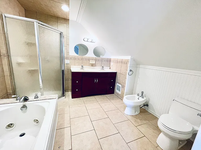 338 Beech St #2 — Photo 8