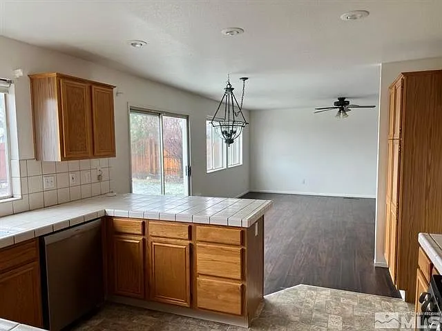 7931 Sand Pebble Dr — Photo 6