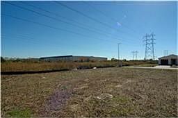 4th image of 16722 Sidonie Dr