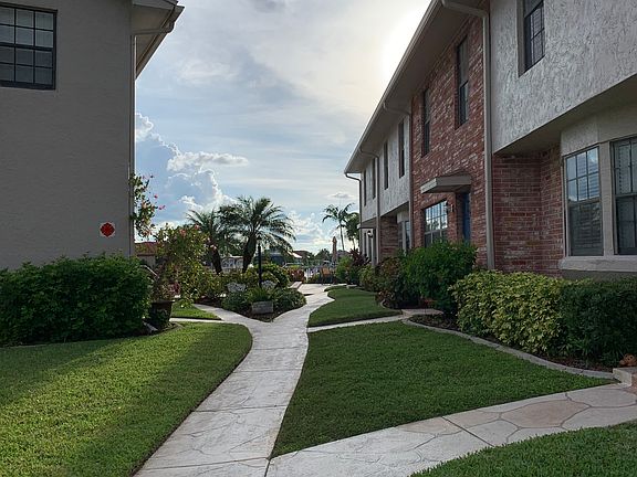 3rd image of 3335 Purple Martin Dr Unit 5